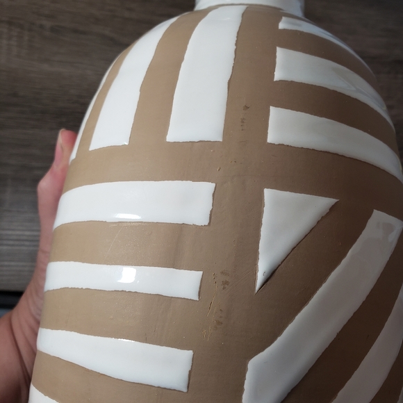 Aztec Vase - Picture 4 of 5